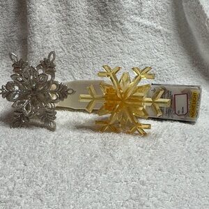 Wallflower Silver and Gold Snowflake Night Light